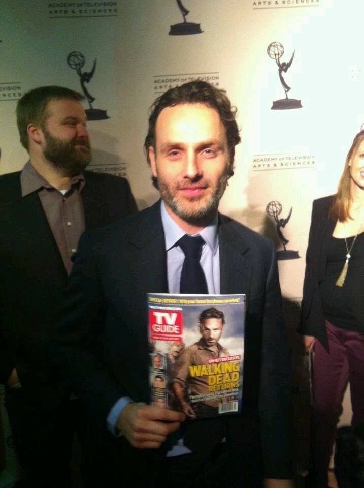 Tengan un bonito Domingo 
#TWD #TWDFamily