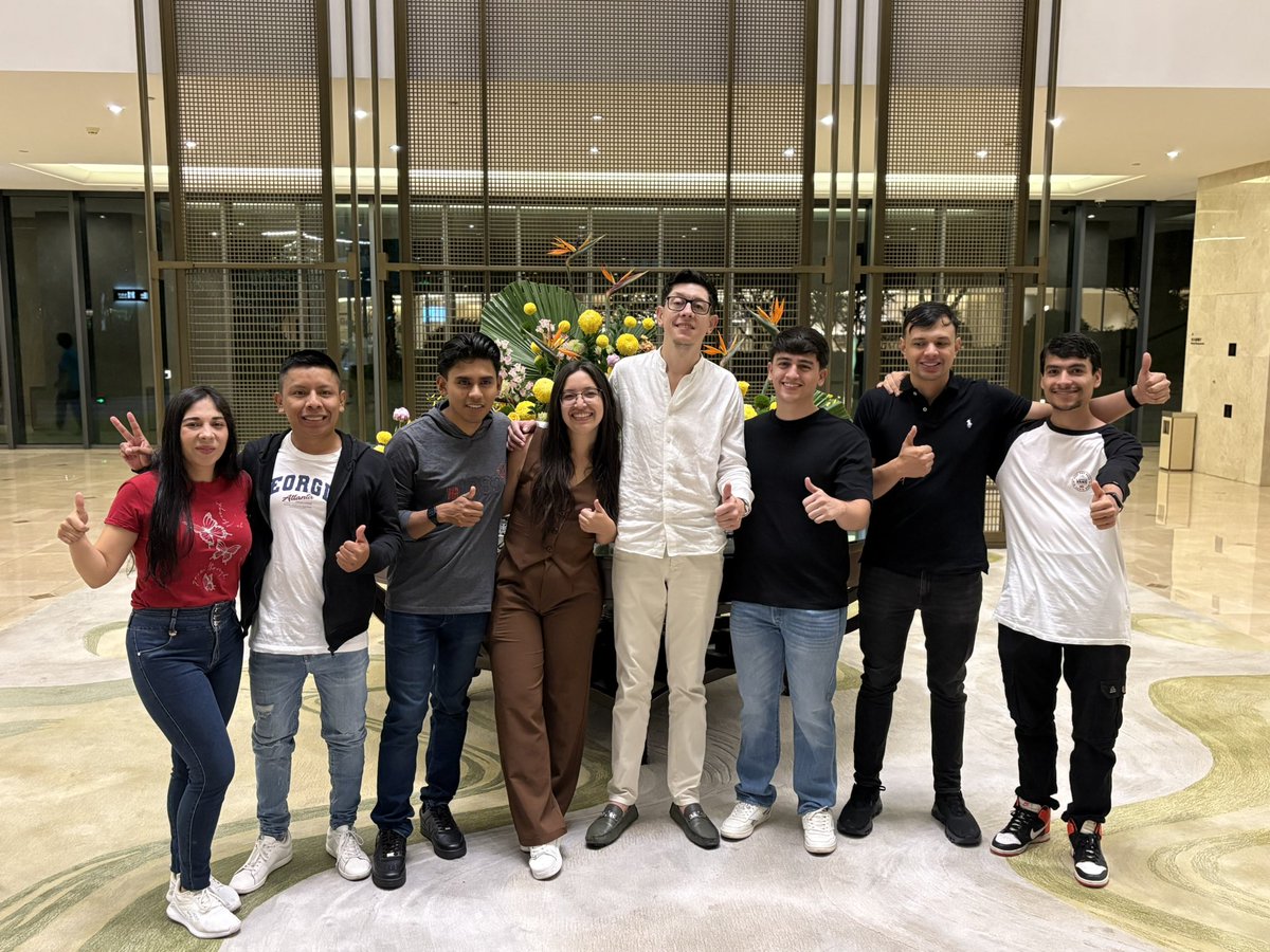 Es para mí un orgullo inmenso recibir en Shenzhen (China) a los estudiantes de la <a href="/unicauca/">Universidad del Cauca</a> Erika Valencia, Juan Manuel David, Fabian Perez, Deiby Melo, Bryan Suarez, Mauricio Peña y a la Profesora Catalina Muñoz. 

Participan en la final del Huawei ICT Competition entre 36