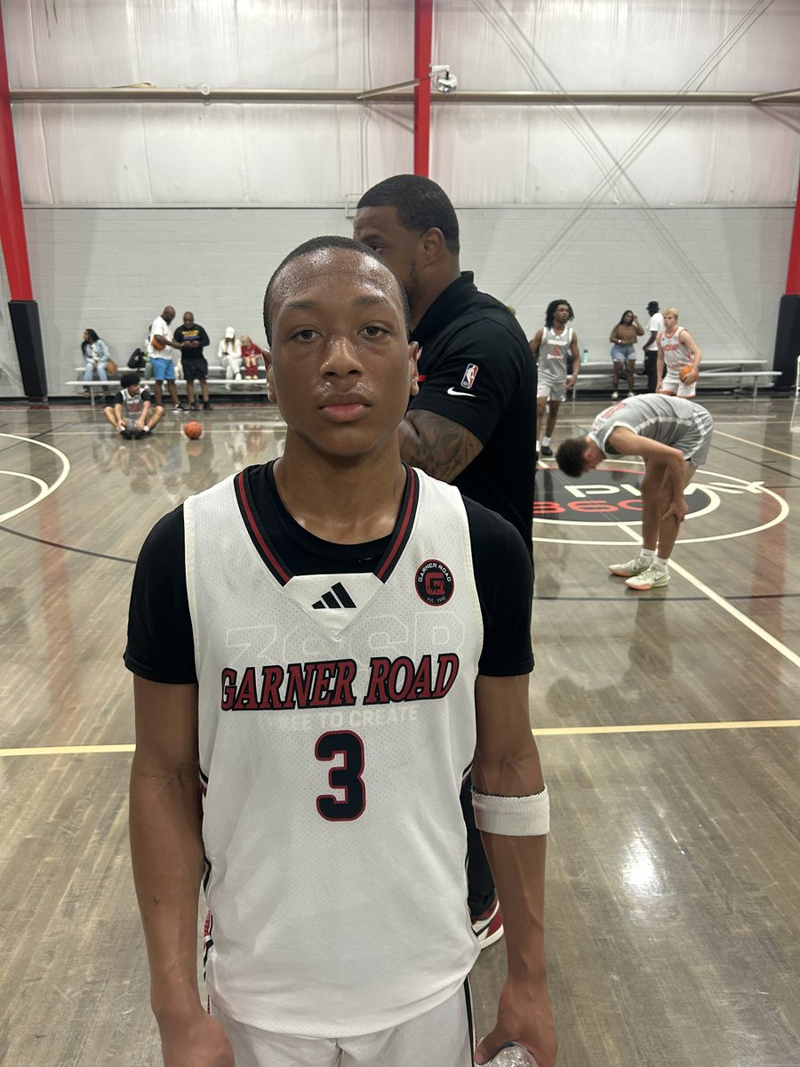 Welchy Report (@thewelchyreport) on Twitter photo Kendall Lanier ( <a href="/KendallLanier_/">Kendall Lanier</a> ) of Garner Road National 17u is a pest defensively. He created havoc on the opposing guards.
<a href="/TaiYoungHoops/">Tai Young</a> <a href="/OntheRadarHoops/">Shun Williams</a> Kendall Lanier ( <a href="/KendallLanier_/">Kendall Lanier</a> ) of Garner Road National 17u is a pest defensively. He created havoc on the opposing guards.
<a href="/TaiYoungHoops/">Tai Young</a> <a href="/OntheRadarHoops/">Shun Williams</a>