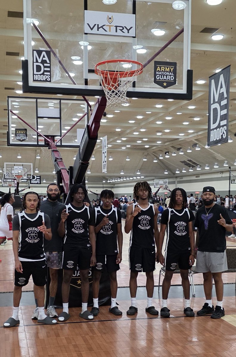 No bench, no breaks/brakes, no excuses! 4-0 #stayTRU #DMVLive #MadeHoops