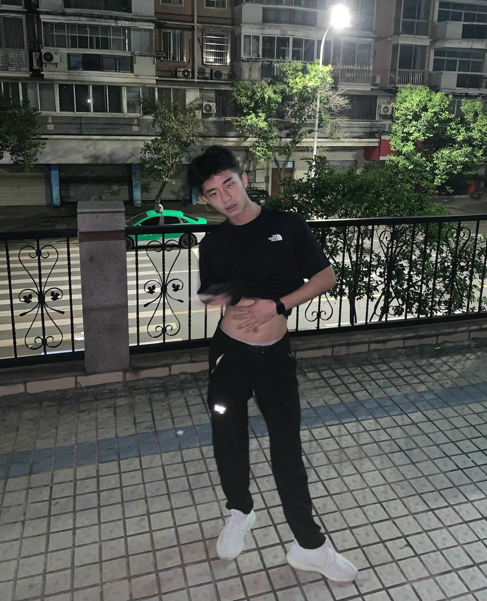 小李不讲理 tweet media