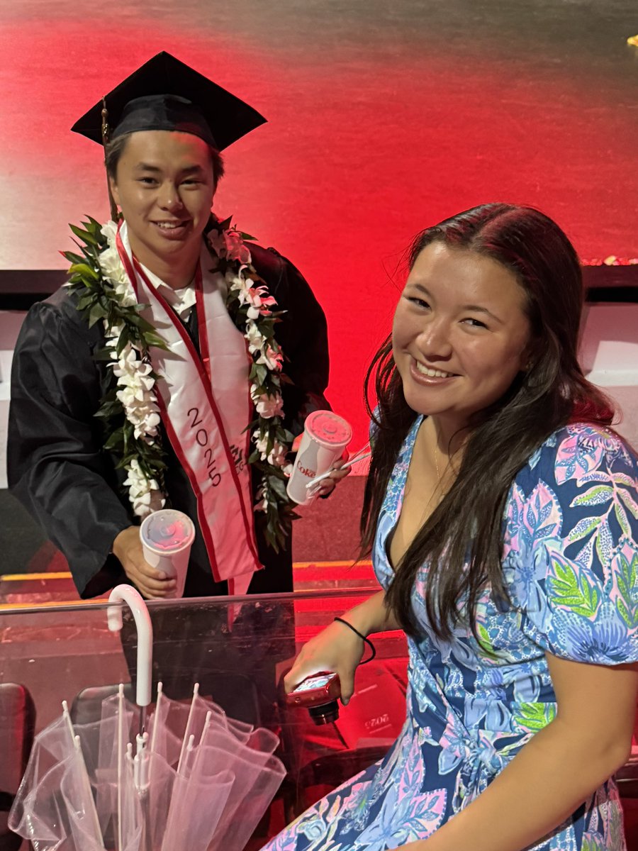 BernardLeePoker's tweet photo. Congratulations to my son, Noah. So proud of what you have accomplished during your four years @UMassAmherst & looking forward to the incredible future that lies ahead of you. Love you son! #OneDownOneToGo https://t.co/3B0qPDDhUX