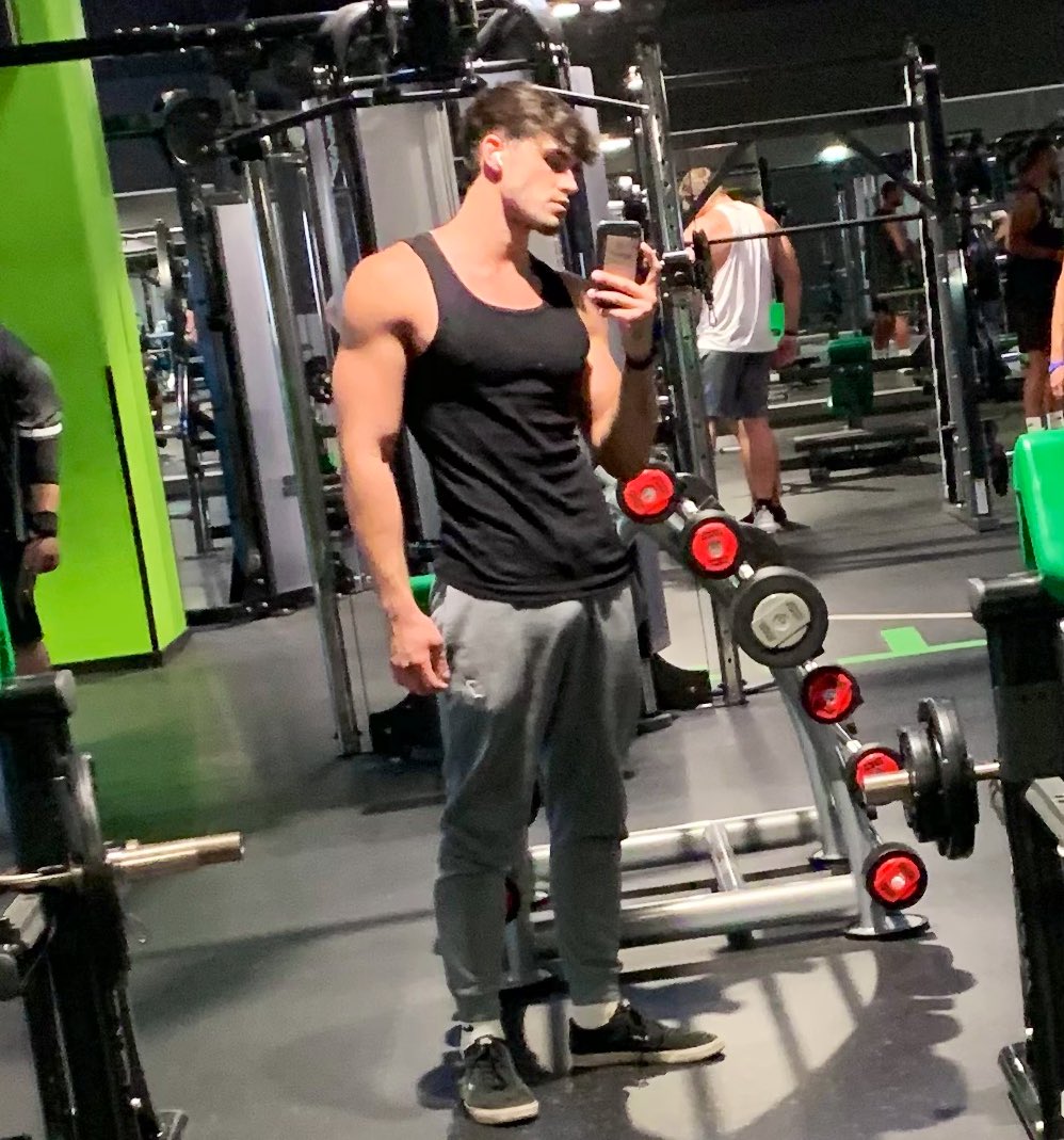 Before I get to the gym…

I promise to myself, that I am not gonna go home a looser…

and I will fight to the death to maintain that promise!

I’D RATHER DIE THAN ACKNOWLEDGE TO MYSELF THAT I‘M THAT LOOSER GUY