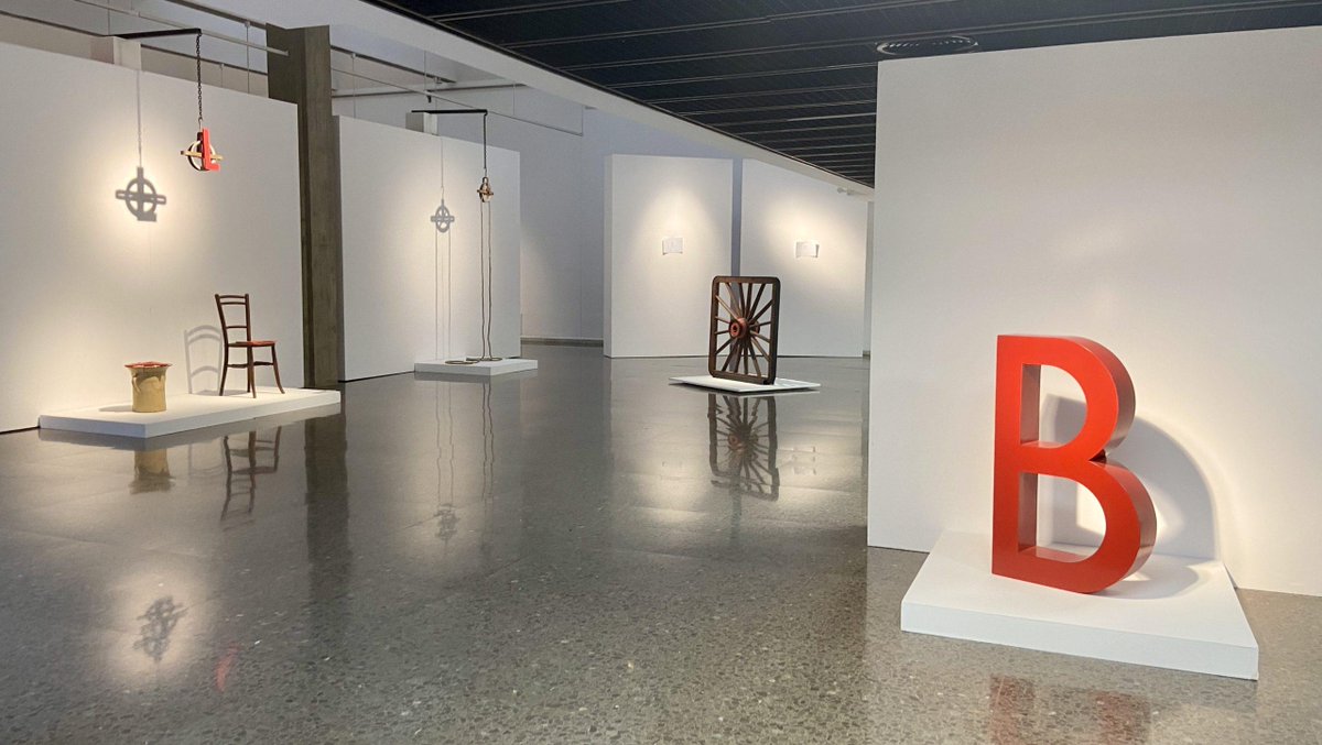 rtvenoticies's tweet image. 🖼️ @LaFACT_Cultural exposa algunes de les obres més icòniques de Joan #Brossa

🎙️ Marta Orquín | @radio4_rne  

📻 rtve.es/a/16585408