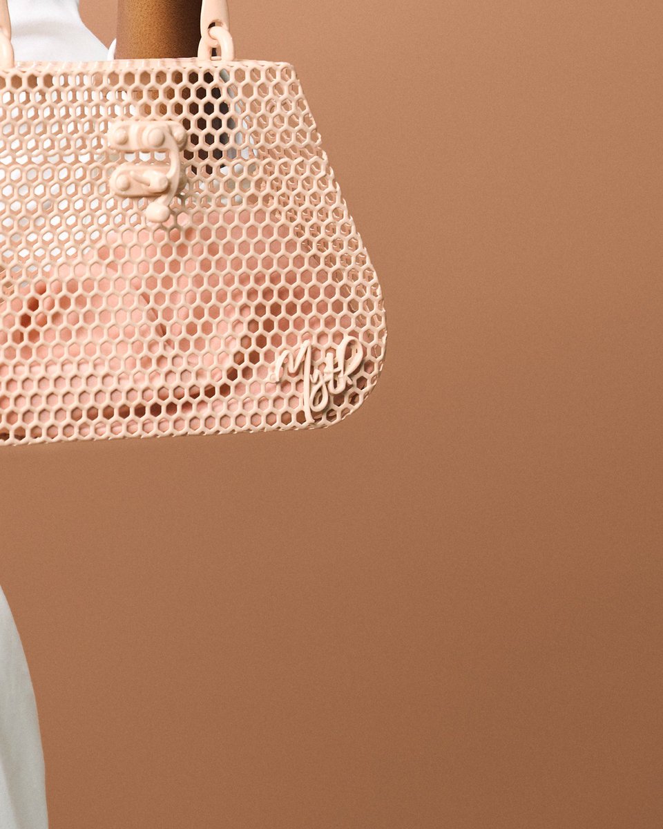 WeAreMythHouse's tweet photo. She’s not here to shout —
But she’s here. Calm, confident, and quietly captivating.
The MUTED Collection.
2 styles. 3 sizes. 5 colourways.
Endless ways to style.
#Muted #MYTHMuted #MYTH #MustHave #LuxuryAccessory #MYTHHouse #mythmuse https://t.co/GFISO4DIq3