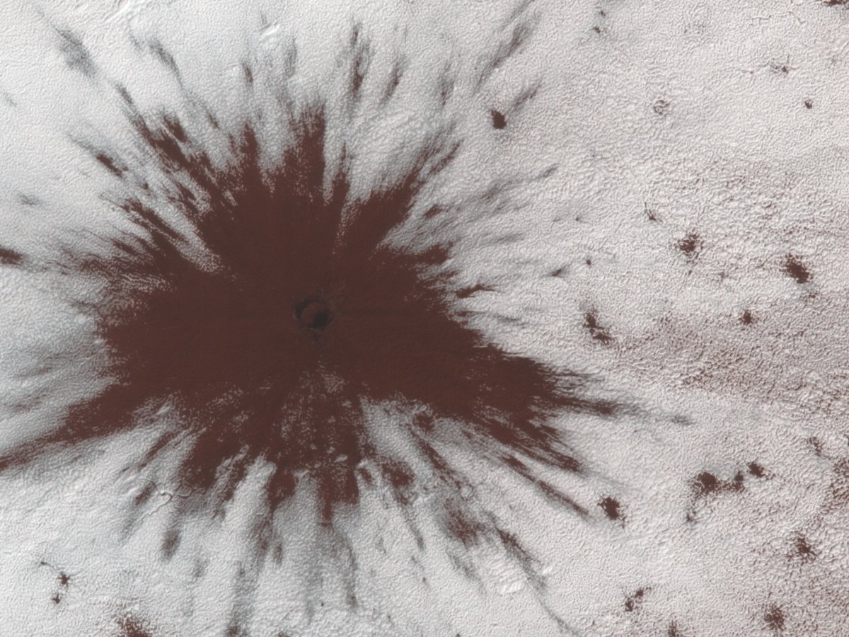 HiRISE's tweet photo. Impact near the South Pole

This image shows a new impact crater that formed between July and September 2018. It’s notable because it occurred in the seasonal southern ice cap, and has apparently punched through it, creating a two-toned blast pattern.

https://t.co/LqHlAlgl3U https://t.co/5F5ySiO1NT