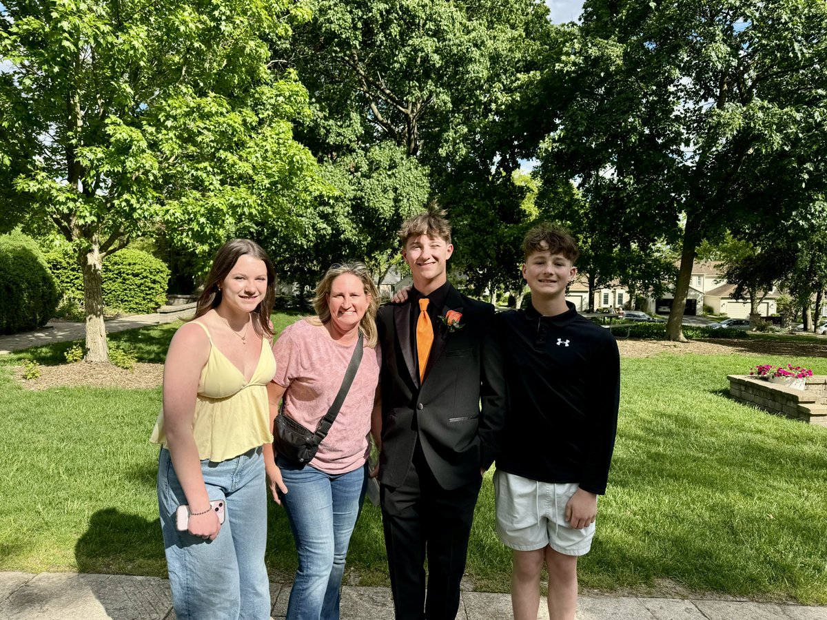 Melanie Bogue tweet media