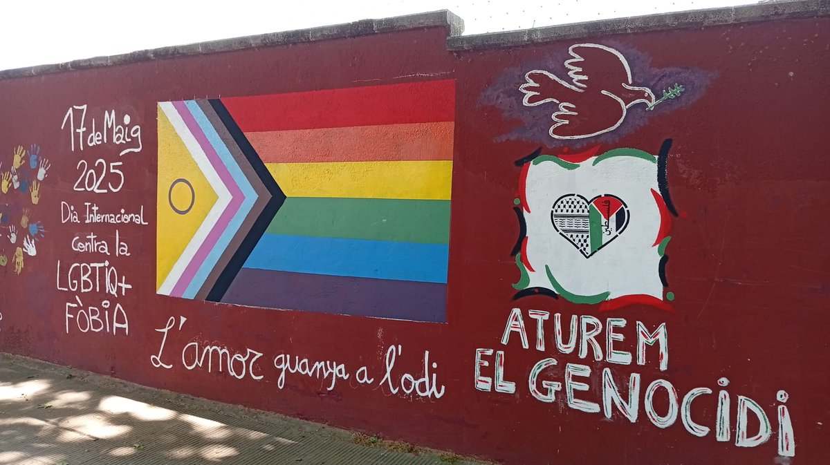 Mural (re)pintat.