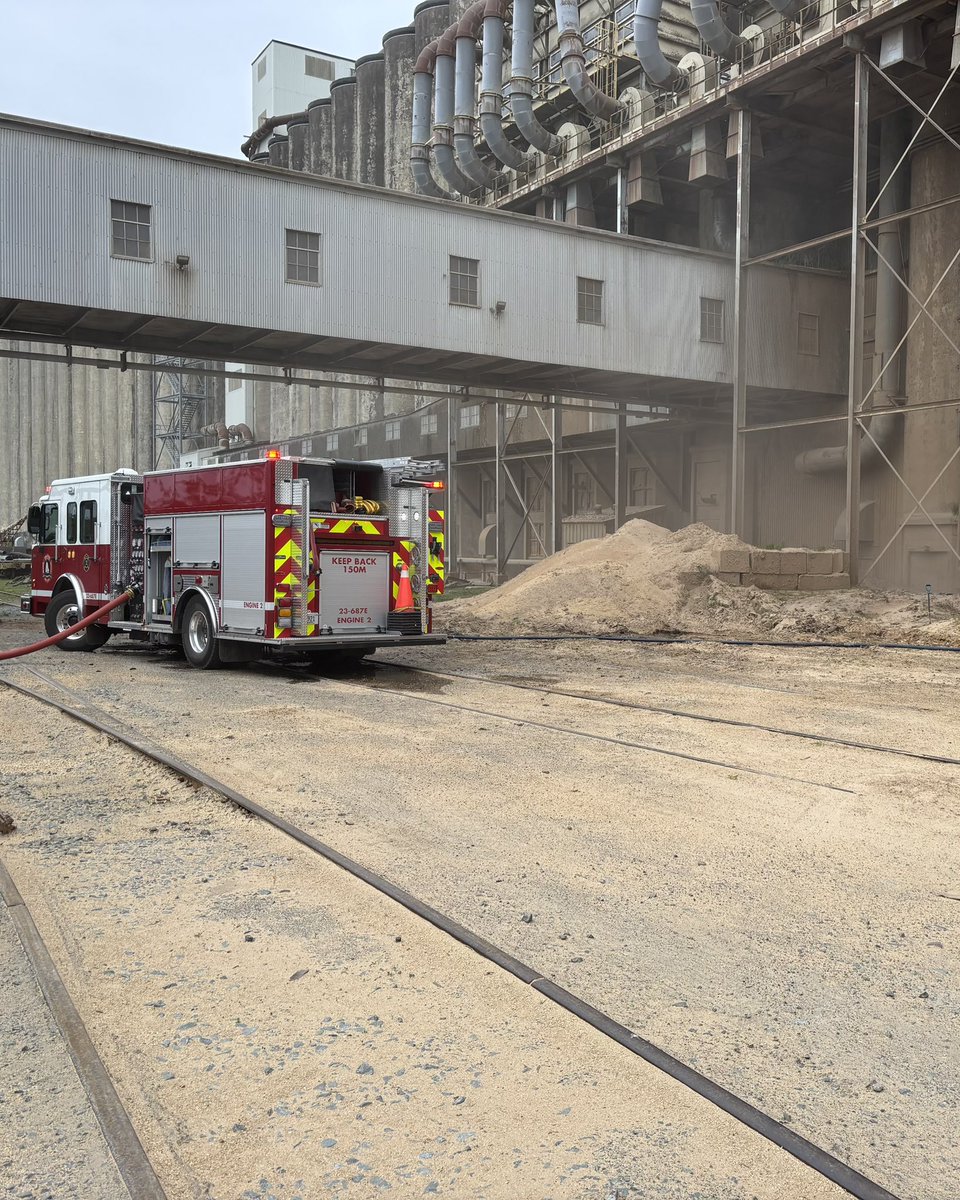 Yesterday morning, #hfxfirefighters responded to the Halifax Grain Elevator for reports of smoke. Our members found a deep-seated fire in a pile of grain dust.

Grain elevators pose a unique hazard—fine dust ignites easily and can explode. In 2003, this same facility experienced