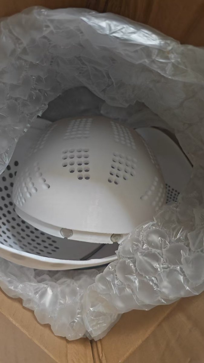 Resin Faceshall supports customized size. If the head is larger, please make special remarks.