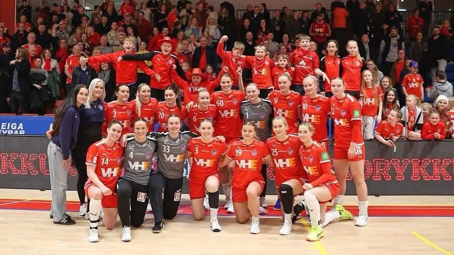 Ekki á morgun heldur HINN. Það er alveg að koma að þessu, við getum ekki beðið eftir að sjá ykkur í N1-Höllinni næsta þriðjudag kl 19:30. ÁFRAM HAUKAR