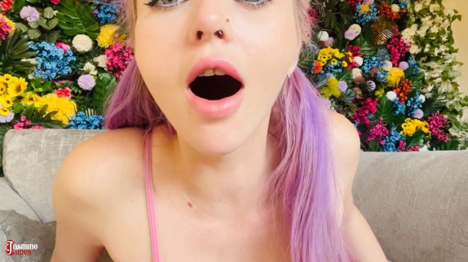 Watch Jasmine's leaked NSFW photo on TwXstars