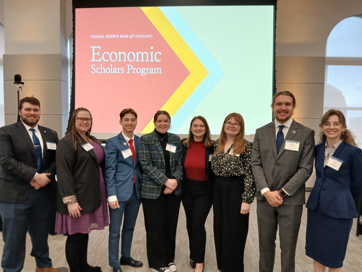 Gavin Edleson, a junior economics major, presented his research at the Economic Scholars Program hosted by the Federal Reserve Bank of Cleveland. His presentation stemmed from research in Lecturer Chelsea Dowell’s business statistics course.

Read more: tntech.edu/news/releases/…