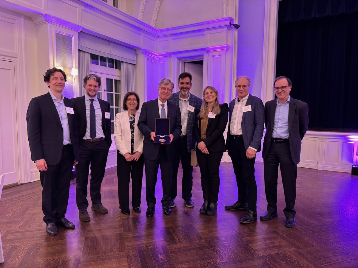 Guido Lorenzoni (@guido_lorenzoni) on Twitter photo On Friday I was lucky to be with my old friends of <a href="/NUEconomics/">Northwestern Economics</a> to celebrate Mike Woodford, this year’s winner of the Nemmers Prize in Economics On Friday I was lucky to be with my old friends of <a href="/NUEconomics/">Northwestern Economics</a> to celebrate Mike Woodford, this year’s winner of the Nemmers Prize in Economics