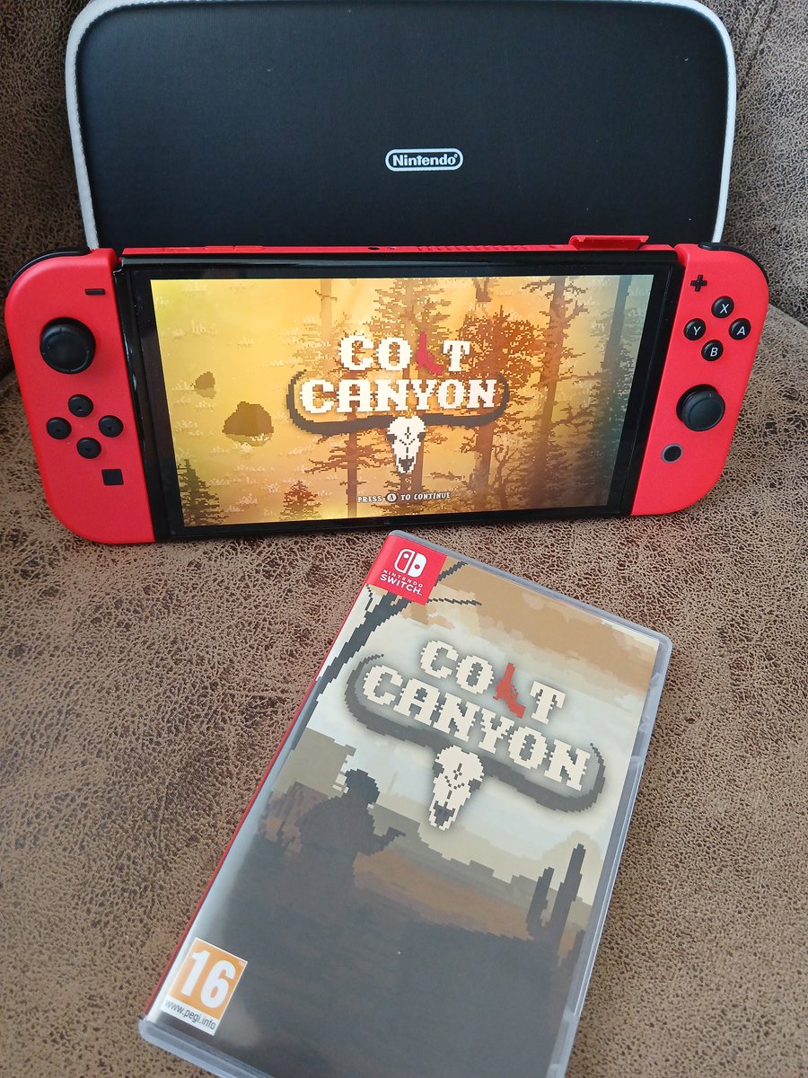 sir_top_and_hat's tweet photo. Pick this #RogueLike up in the week really pleased with it 👍

I'm enjoying shooting my way through a hostile canyon wild west style 🤠

Hidden treasures, weapons &amp; unlocking new characters 👌

I've been chased by wolves &amp; a crazy bear - even kicked by a horse!

#NintendoSwitch https://t.co/1NYOEetNt9