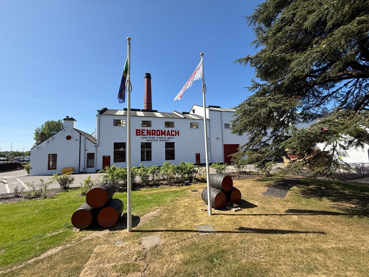 Discover the artistry of Benromach Distillery 🥃, where Speyside's spirit is crafted with passion and precision. Each drop tells a story of tradition and innovation. What tales does your next sip hold? #Benromach #WhiskyLovers #ScottishWhisky #Scotland #BespokeTours #PrivateTours