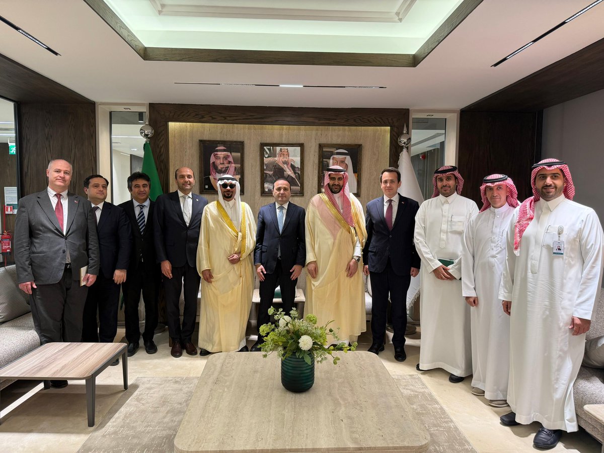 Türk-Suudi Koordinasyon Konseyi Toplantıları marjında Ticaret Bakan Yardımcımız Mustafa Tuzcu, Suudi Arabistan Dış Ticaret Genel Otoritesi Başkanı Muhammad Abdulaljabbar ile bir görüşme gerçekleştirdi. 

Görüşmede, ikili ticari ilişkilerin geliştirilmesinin yanı sıra küresel