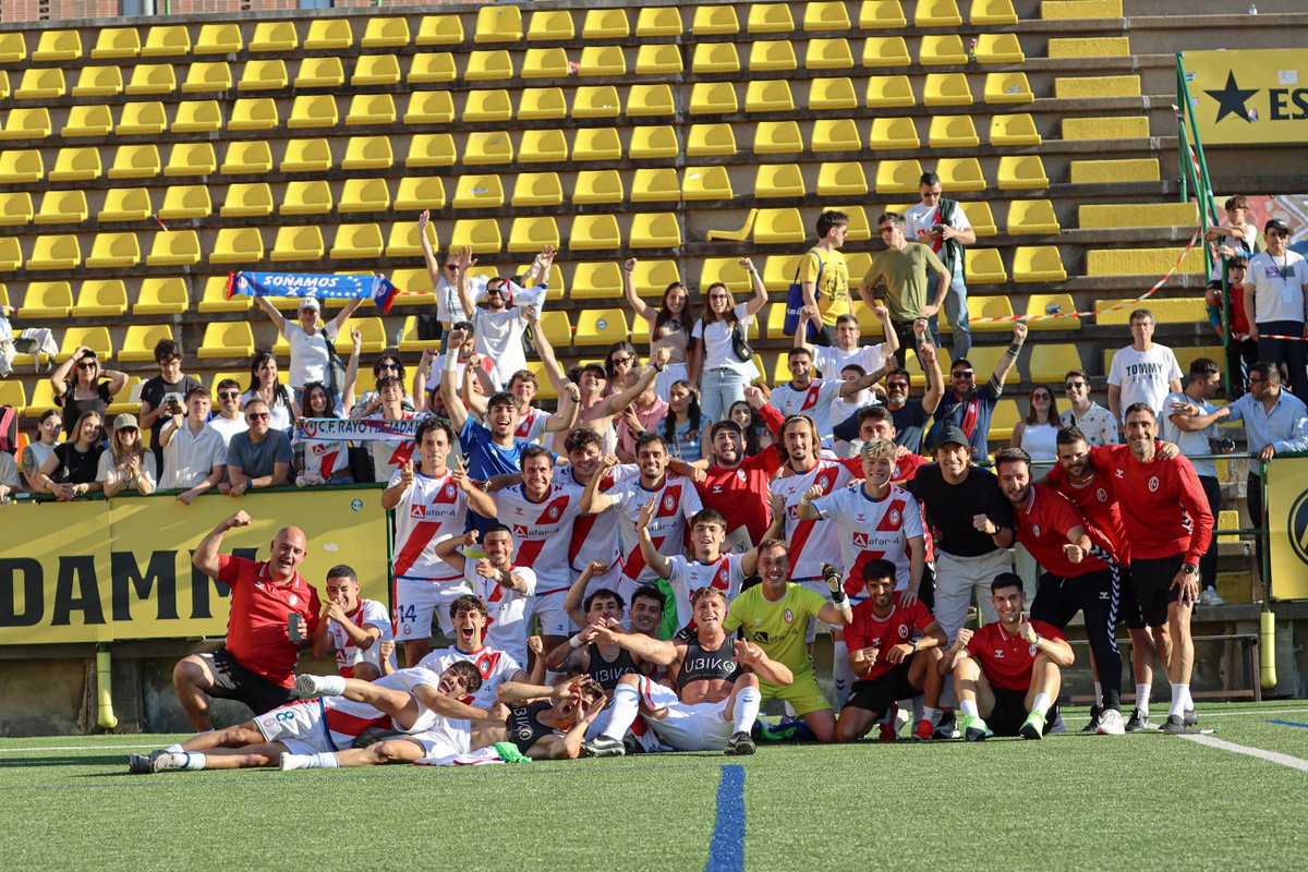 CF Rayo Majadahonda 🤍⚡️💙 tweet media