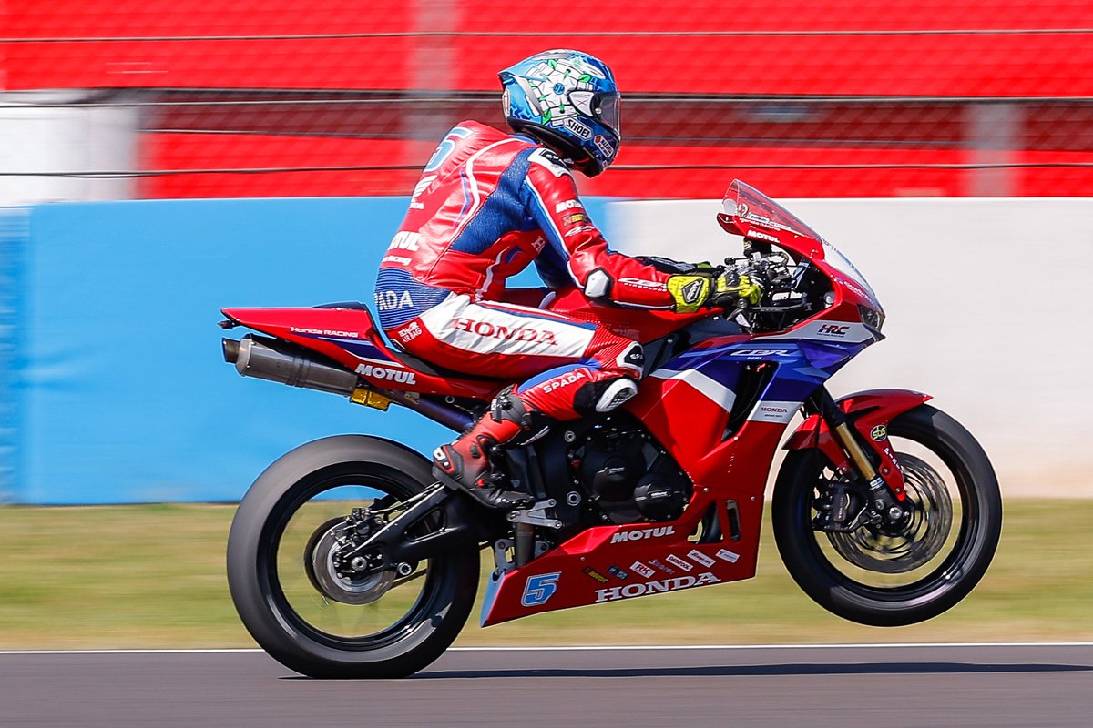 Honda Racing UK (@hondaracinguk) on Twitter photo That’s a wrap for Round 2 of the <a href="/OfficialBSB/">Bennetts British Superbike Championship</a> Supersport championship at Donington Park this weekend.
<a href="/JackKennedy14/">Jack Kennedy ☘️</a> - P5
<a href="/deanharrisonTT/">Dean Harrison</a> - P7
#HondaRacing #CBR600RR #BSB2025 That’s a wrap for Round 2 of the <a href="/OfficialBSB/">Bennetts British Superbike Championship</a> Supersport championship at Donington Park this weekend.
<a href="/JackKennedy14/">Jack Kennedy ☘️</a> - P5
<a href="/deanharrisonTT/">Dean Harrison</a> - P7
#HondaRacing #CBR600RR #BSB2025