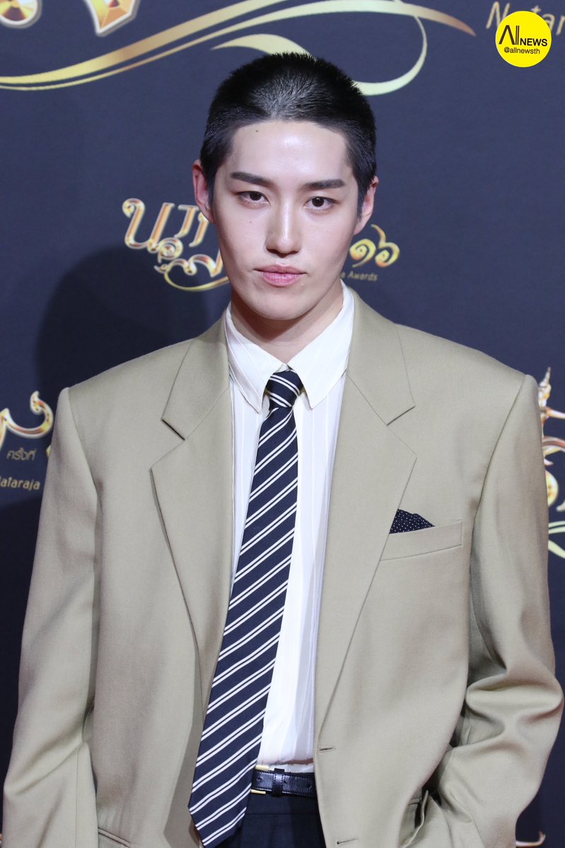 AllNews_th's tweet photo. ‘ต่อ ธนภพ’ ร่วมงานประกาศรางวัล "นาฏราช ครั้งที่ 16" งานประกาศรางวัลแห่งเกียรติยศสุดยิ่งใหญ่ของวงการบันเทิงไทย

#Thanapob_lee #Tnpleeconnect
#นาฏราช #นาฏราชครั้งที่16 
#ช่องวัน31 #RTBPF https://t.co/swpeg2QtZC