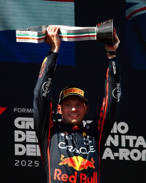 maxversnoopy's tweet image. Franz Herman debut race win 🏆 💞