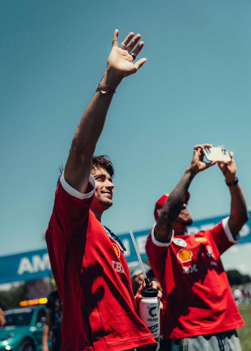 ScuderiaFerrari's tweet image. So proud of the drives these two had today 👊