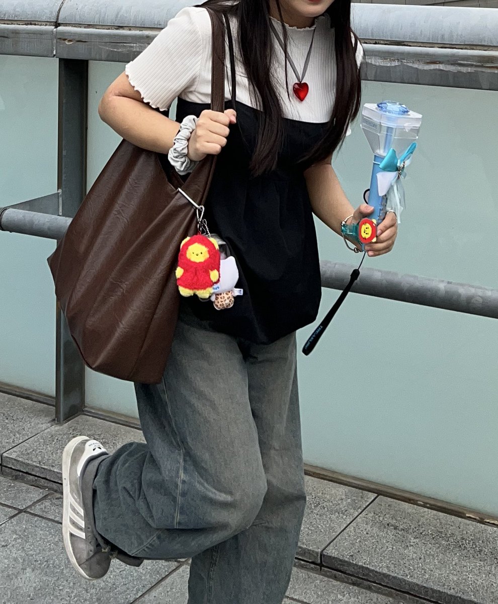 arivichi_'s tweet photo. 寶石盒對我們很好嗚嗚嗚嗚
花車席真的是世界上最棒的東西ㄌ( ^ω^ )

埼玉超級競技場你是這個👍🏻
#TREASURE #트레저 #埼玉 https://t.co/5h60x6tBNy