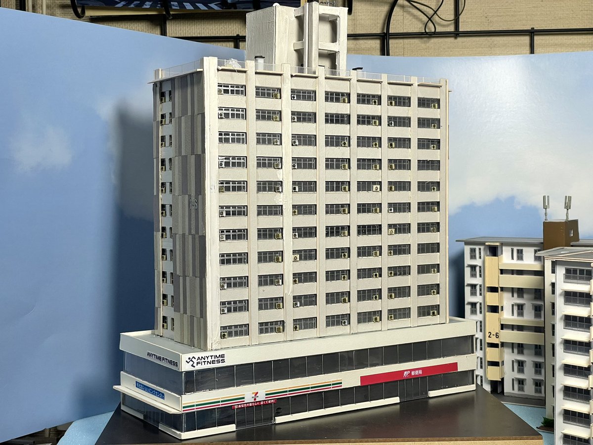 MaruiWorks's tweet image. 100均の小物入れは団地になるのか?シリーズ
これで完成とします。結構いい感じにできたかな〜なんて思ってます。
#ジオラマ
#団地