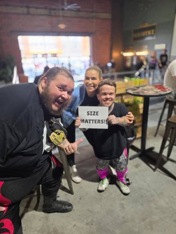 Sam_Stackhouse's tweet image. Even @NatbyNature knows Size Matters!!! @nwa