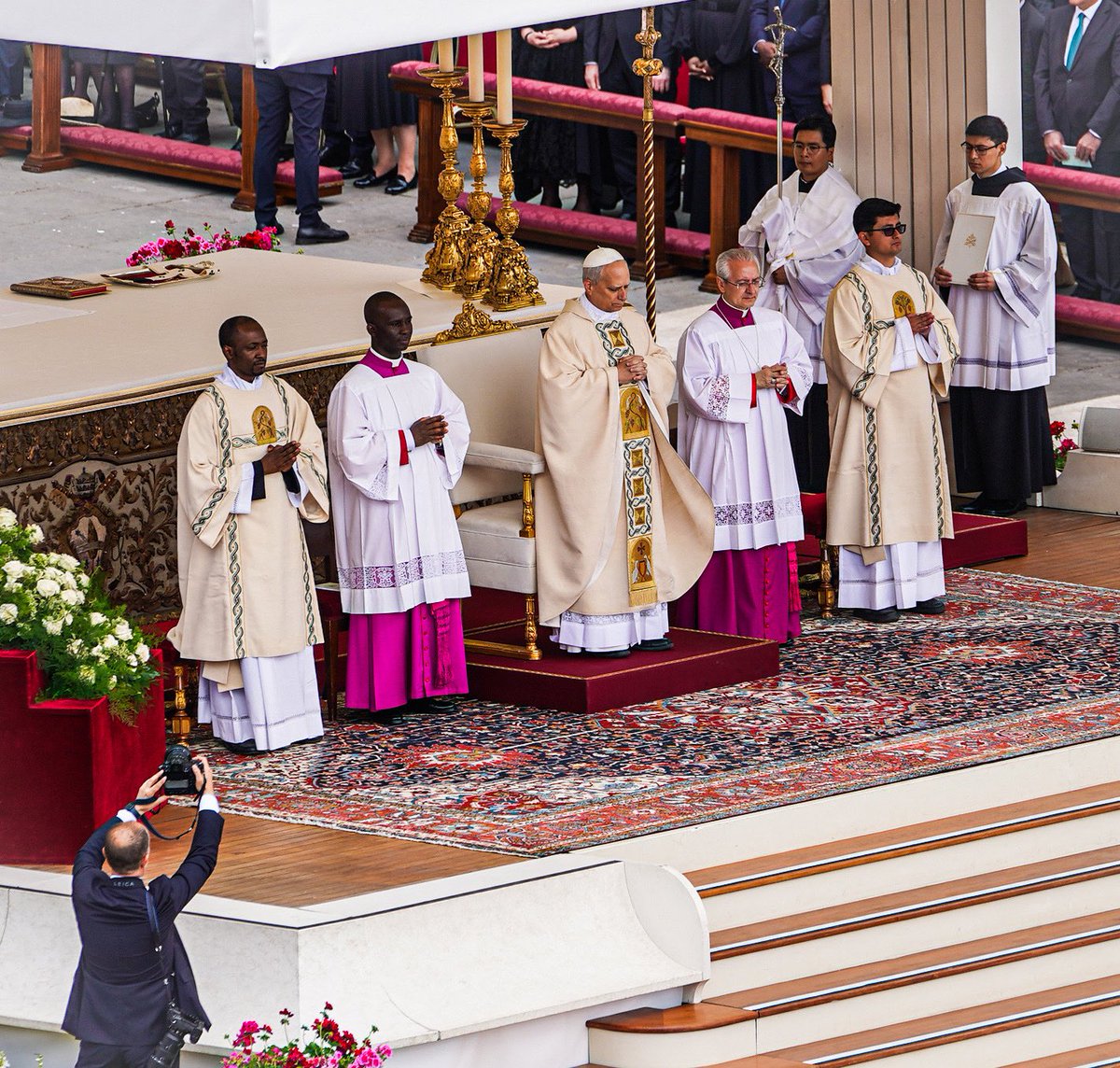 Secretary Marco Rubio (@secrubio) on Twitter photo I was honored to join <a href="/VP/">Vice President JD Vance</a> and <a href="/SLOTUS/">Second Lady Usha Vance</a> as part of the official U.S. delegation for the inaugural mass of His Holiness Pope Leo XIV in St. Peter’s Square today.
As the first American pontiff begins his sacred ministry, let us unite in prayer for <a href="/Pontifex/">Pope Leo XIV</a>. I was honored to join <a href="/VP/">Vice President JD Vance</a> and <a href="/SLOTUS/">Second Lady Usha Vance</a> as part of the official U.S. delegation for the inaugural mass of His Holiness Pope Leo XIV in St. Peter’s Square today.
As the first American pontiff begins his sacred ministry, let us unite in prayer for <a href="/Pontifex/">Pope Leo XIV</a>.
