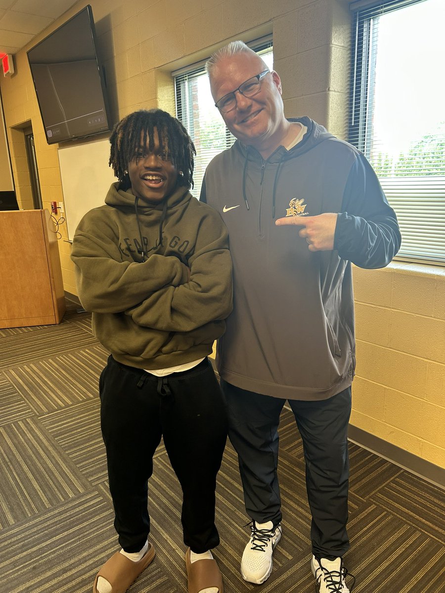 Big thanks to <a href="/BWFootball_/">Baldwin Wallace Football</a>  for the visit!! <a href="/ElyriaStrength/">Elyria Sports Performance</a> <a href="/ElyriaFb/">Elyria Pioneers Football</a>