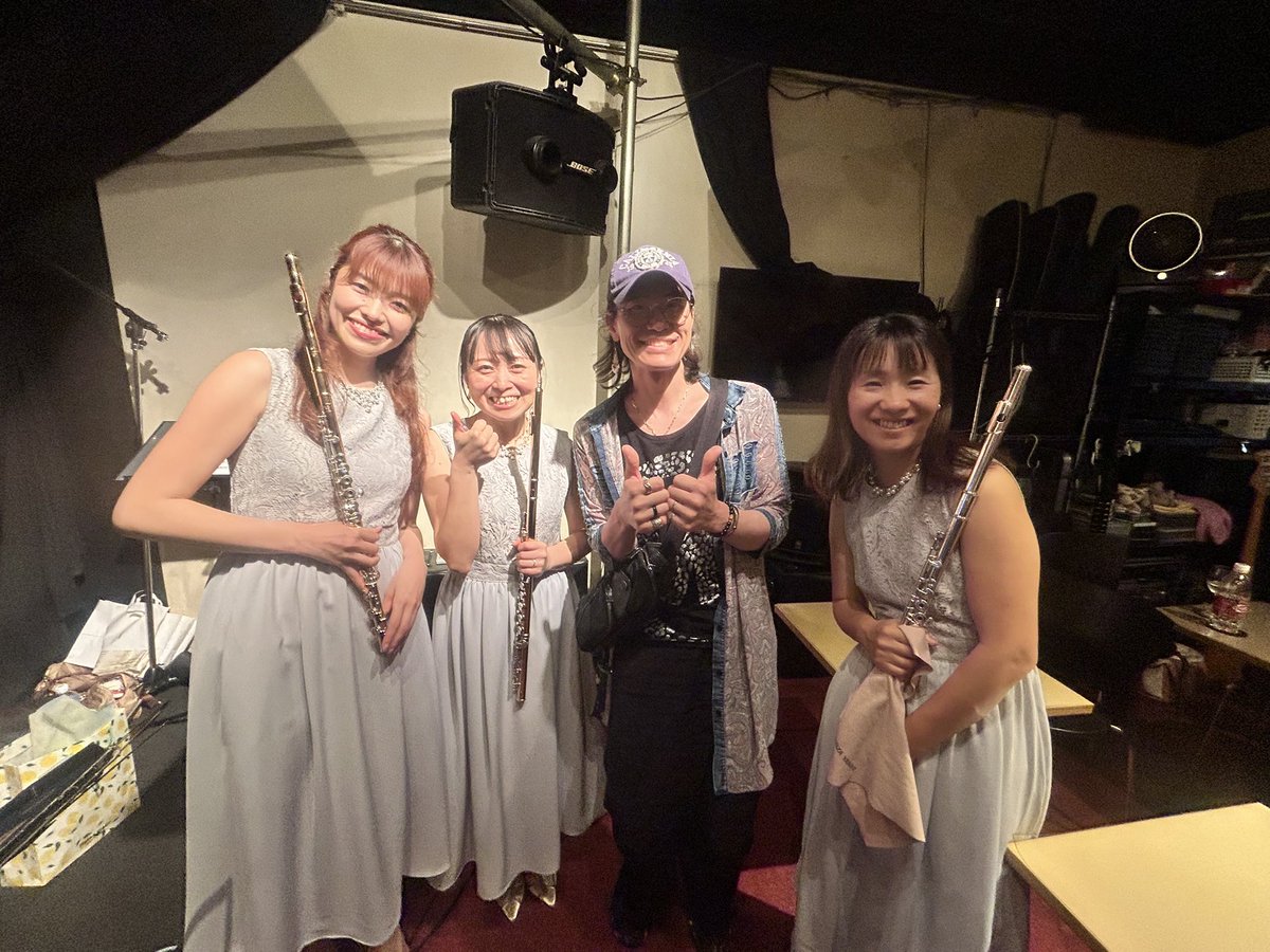 SAKURA_TOKI0526's tweet photo. Trefleは美しすぎて。
youngさんは変わらずカッケー親父でした✨
感動をありがとうございました🌸
そして
音楽食堂🎶夢弦さん、味のあるいい場所でした!
皆さんに感謝です🙏✨
クラシックとロックは
ハートで通じ、奇跡を生む‼️
#福山竜一
#長崎宏美
#Trefle
#三軒茶屋
#夢弦 https://t.co/WhHSb1VBpq