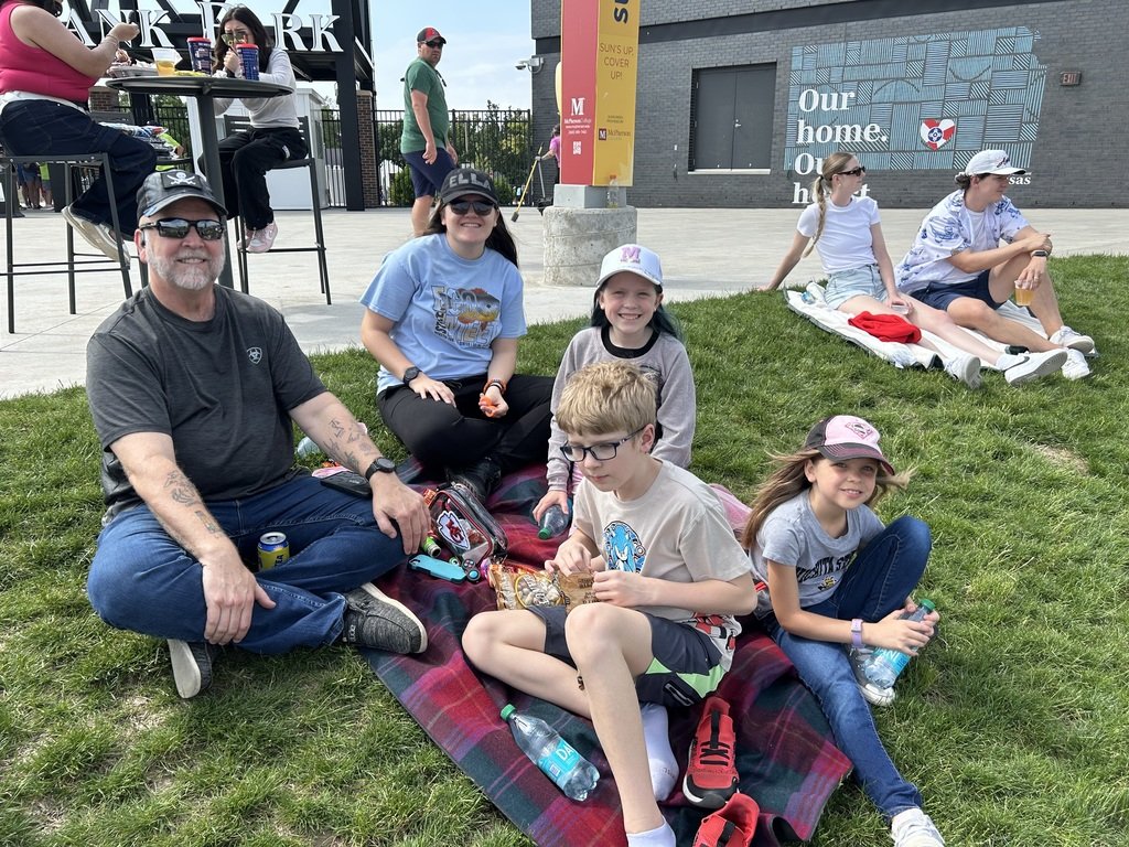 Our reading champions celebrated their accomplishments with a perfect day at the ballpark! Discovery students and families enjoyed gorgeous weather and an exciting Wind Surge win as their reward for meeting reading goals. Books and baseball - a home run combination!