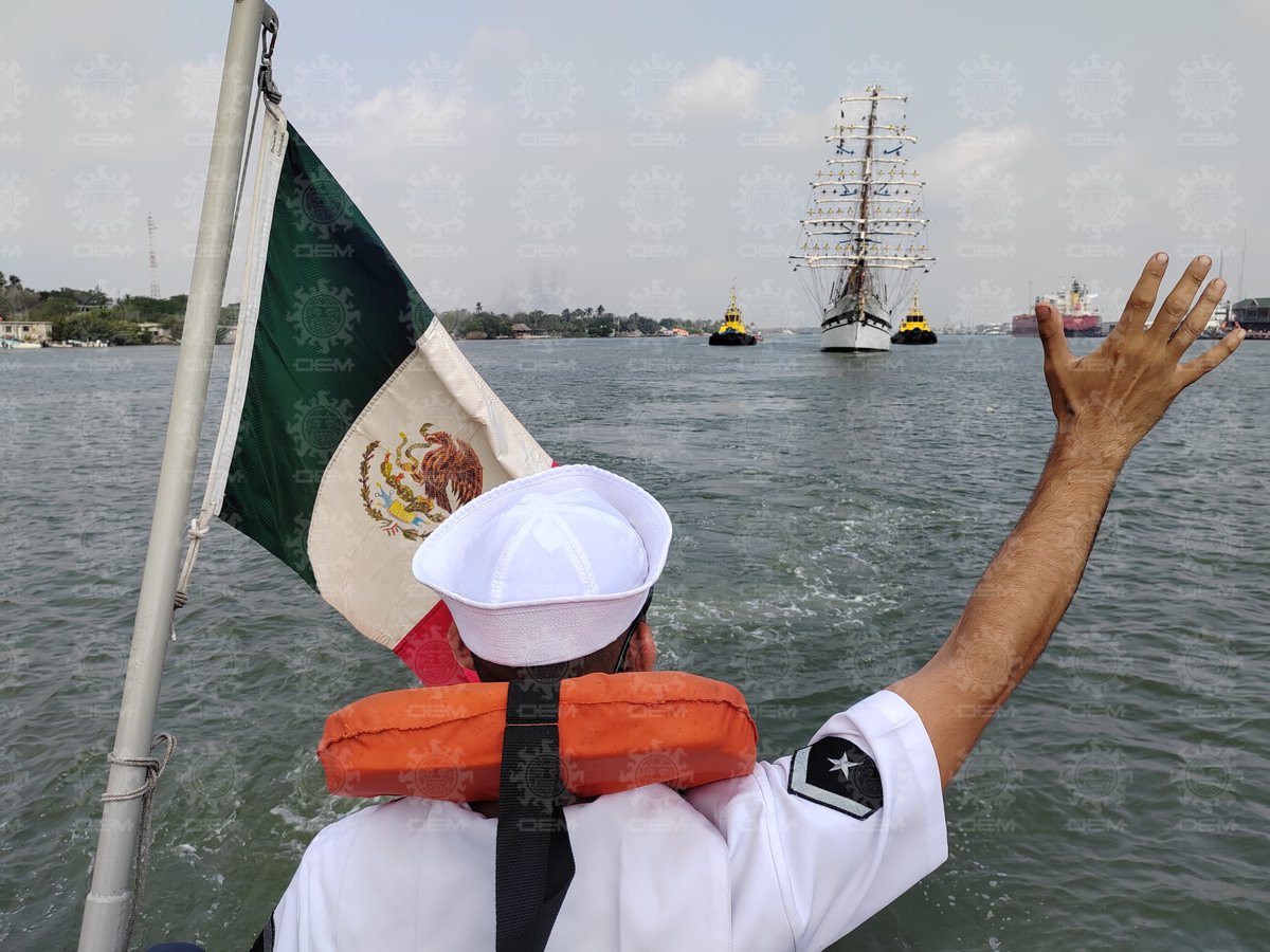 elsolde_tampico's tweet photo. 🔴👋🏻¡HASTA PRONTO!🚢🌊

🇻🇪⛵El Buque Escuela “Simón Bolívar” se despide del Puerto de #Tampico, #Tamaulipas 📍🦀

🕜📍Ahora, “El embajador sin fronteras”, insignia de la Armada Bolivariana, continuará su travesía rumbo a #Veracruz.🛟⚓

📸 José Luis Tapia y Alfredo Márquez https://t.co/yCYRsvSRA1