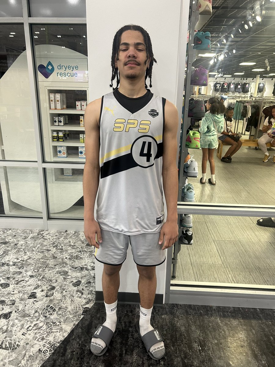 🚨Standout: @avery_collins_2 dropped 40 points with 8 threes in a dominant 81-49 win for SPS 17U.

🔥Averaging 24.5 pts for the weekend 

Elite scorer with deep range.