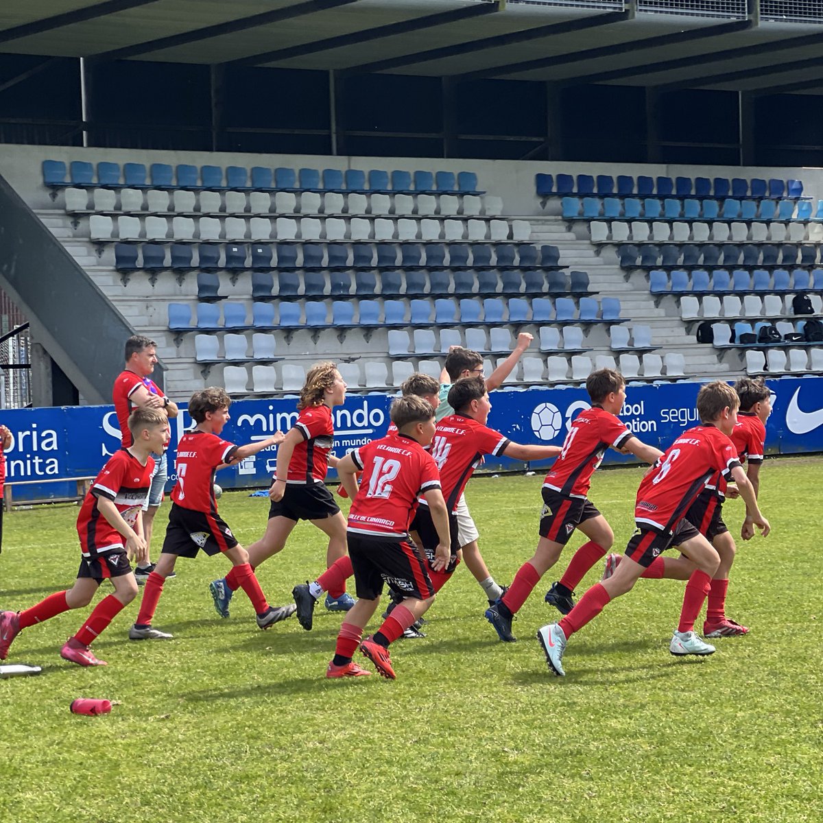 🎉 ¡YA TENEMOS FINALES!

🏅 FASE DE CONSOLACIÓN

<a href="/DanokBatClub/">Danok Bat</a> 🆚 <a href="/velardecf/">Velarde CF</a>

🏆 FASE FINAL

<a href="/CFBansanderOfic/">CFBansanderOficial</a> 🆚 <a href="/RacingCantera/">Cantera | Real Racing Club</a>

#BMWGrunblauMaleconCup2025