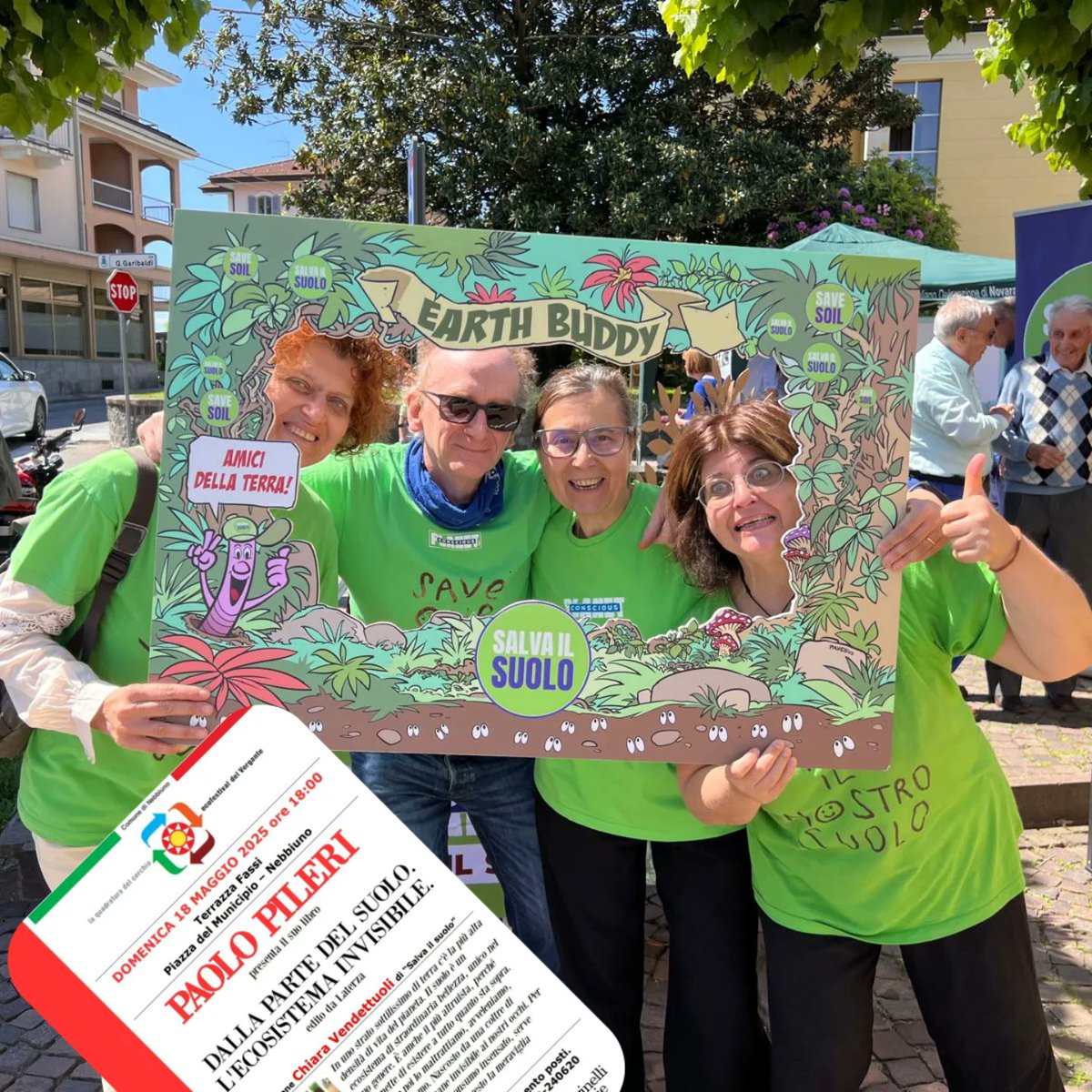SaveSoilnc's tweet photo. Oggi a Nebbiuno abbiamo dato voce al suolo!
Con Paolo Pileri, gli Earth Buddies e tante attività per grandi e piccoli: perché il suolo è vita.

#SalvaIlSuolo #SaveSoil #Nebbiuno #PaoloPileri #Ecofestival #SoilIsLife https://t.co/XtjLMXcebf