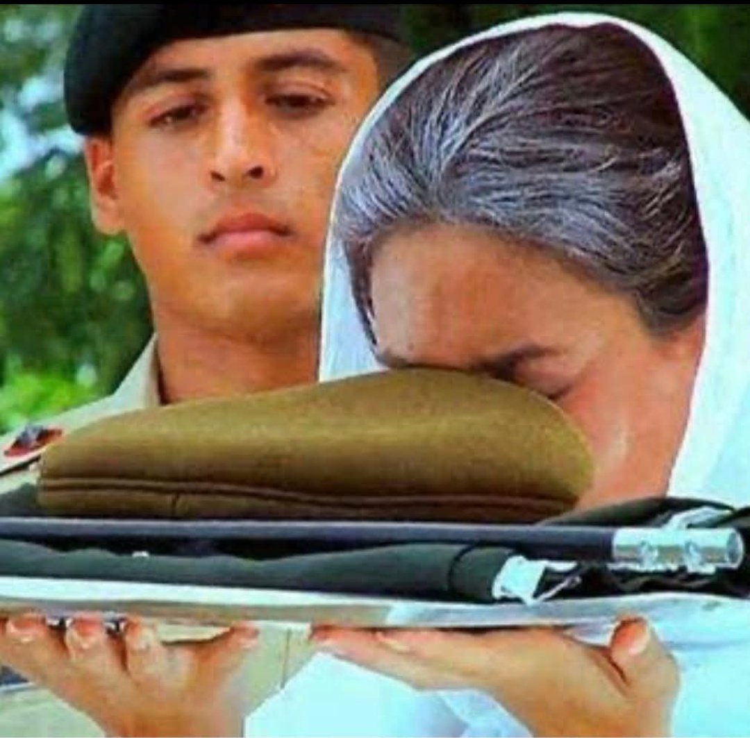 DaaughterofSoil's tweet image. وطن جب جیت جاتا ہے
تو مائیں ہار جاتی ہیں
#OperationBunyanulMarsoos
#PakistanArmy
#BalochPakistani #PSL2025
#KPStandsWithGaza