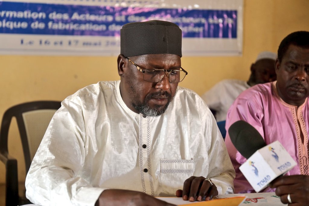#Adré 🇹🇩 s'est tenu un atelier de formation des acteurs et des agro-pastoraux sur la technique de fabrication des pierres à lécher, lancé par le préfet de département D'Assongha afin de renforcer la résilience des communautés agropastorales du Tchad face à la soudure Pastorale.