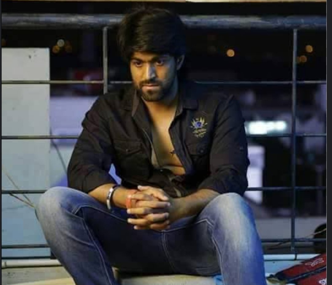 mythicMosaic0's tweet image. Quote your last saved pic of your fav Hero 🤍🖤..!
Mine: