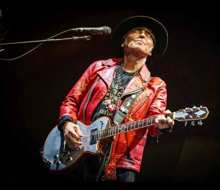 Vicente Lafora (@vlafora) on Twitter photo <a href="/ABessai/">Abder Bessai</a> <a href="/nilslofgren/">Nils Lofgren</a> <a href="/azsweetheart013/">Amy Aiello Lofgren</a> <a href="/ringostarrmusic/">#RingoStarr</a> <a href="/Mosqueter4/">Barcelona π
</a> <a href="/PaulApp0505/">Paul Appleton</a> <a href="/BDoltri/">πΏππ ππππ ο£Ώ</a> <a href="/NJMusicFun2/">NJMusicFun</a> <a href="/dolphinhope13/">Love Bruce Springsteen and the E Street Band π§π·</a> <a href="/Paulhaider74/">Paul Campbell HaiderπΉ</a> <a href="/StanislasPetit/">Stanislas Petit</a> <a href="/Natalie67578650/">Natalie Hayes</a> <a href="/resident219/">Neil Stapley</a> <a href="/AidaBSanchez/">AΓda Beatriz SΓ‘nchez</a> <a href="/carmenglsmate/">Carmen</a> <a href="/GracianaXXI/">Carmenza Saldias</a> <a href="/Saramarfer/">Sara MartΓnez</a> <a href="/FatOldAnarchist/">Fat Old Anarchist</a> <a href="/BillPourquoimec/">Bill Pourquoimec</a> <a href="/gunclub_music/">Gun Club Music</a> <a href="/ChrissieHynde/">Chrissie Hynde</a> <a href="/Pretenders/">Pretenders</a> Merci Abder. Happy #NilsSunday! <a href="/ABessai/">Abder Bessai</a> <a href="/nilslofgren/">Nils Lofgren</a> <a href="/azsweetheart013/">Amy Aiello Lofgren</a> <a href="/ringostarrmusic/">#RingoStarr</a> <a href="/Mosqueter4/">Barcelona π
</a> <a href="/PaulApp0505/">Paul Appleton</a> <a href="/BDoltri/">πΏππ ππππ ο£Ώ</a> <a href="/NJMusicFun2/">NJMusicFun</a> <a href="/dolphinhope13/">Love Bruce Springsteen and the E Street Band π§π·</a> <a href="/Paulhaider74/">Paul Campbell HaiderπΉ</a> <a href="/StanislasPetit/">Stanislas Petit</a> <a href="/Natalie67578650/">Natalie Hayes</a> <a href="/resident219/">Neil Stapley</a> <a href="/AidaBSanchez/">AΓda Beatriz SΓ‘nchez</a> <a href="/carmenglsmate/">Carmen</a> <a href="/GracianaXXI/">Carmenza Saldias</a> <a href="/Saramarfer/">Sara MartΓnez</a> <a href="/FatOldAnarchist/">Fat Old Anarchist</a> <a href="/BillPourquoimec/">Bill Pourquoimec</a> <a href="/gunclub_music/">Gun Club Music</a> <a href="/ChrissieHynde/">Chrissie Hynde</a> <a href="/Pretenders/">Pretenders</a> Merci Abder. Happy #NilsSunday!