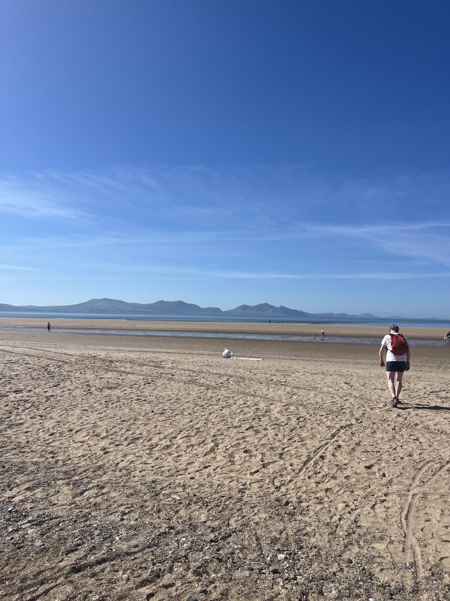 Mark Seaton (@guidemark) on Twitter photo Anyone wants to buy a house close to beaches like this : Newborough beach this morning rightmove.co.uk/properties/159… Anyone wants to buy a house close to beaches like this : Newborough beach this morning rightmove.co.uk/properties/159…