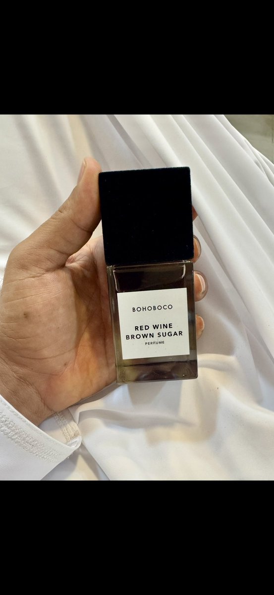 Mussab9188's tweet photo. عطر “Red Wine Brown Sugar”
جمييل❤️ https://t.co/tOhTGUIqxI