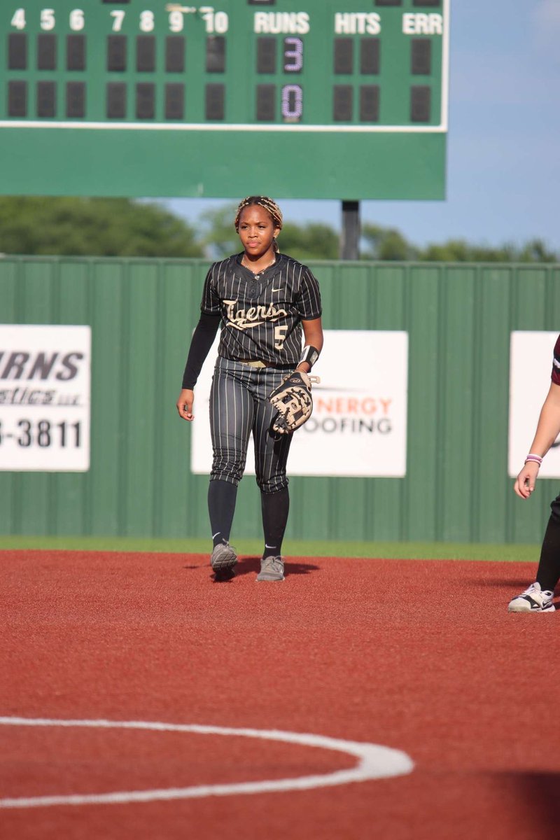 I have been nominated for Athlete of the Year! I’m so appreciative that my hard work hasn’t gone unnoticed. You can vote once a day until June 1st! AGTG!🙏🏾🤍 <a href="/ICNationalSoliz/">Impact Caymol National Soliz</a> <a href="/GMsportsmedia1/">GM Sports Media</a> <a href="/scan1ansports/">ꜱᴄᴀɴʟᴀɴ ꜱᴘᴏʀᴛꜱ™️</a> <a href="/los_stuff/">Carlos Arias</a> <a href="/DfwSho/">DFW Sho'Case</a> @TopPrep 
contests.cherryroad.com/event/c67baf24…