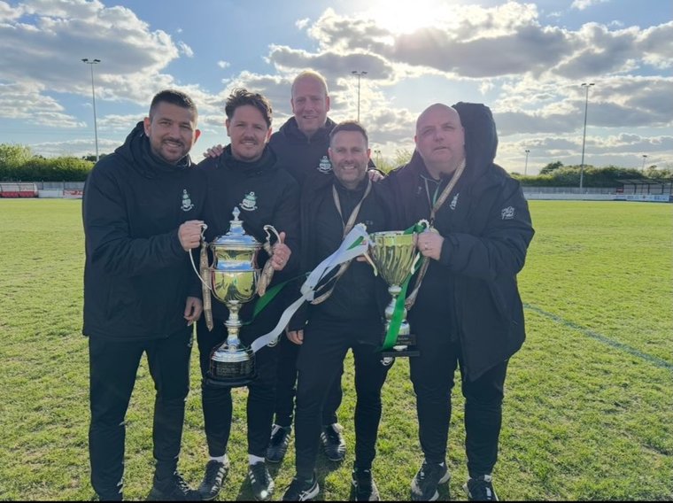 FIRST TEAM MANAGEMENT COMMIT TO ANOTHER SEASON #Pitchero
gwrovers.com/news/first-tea…