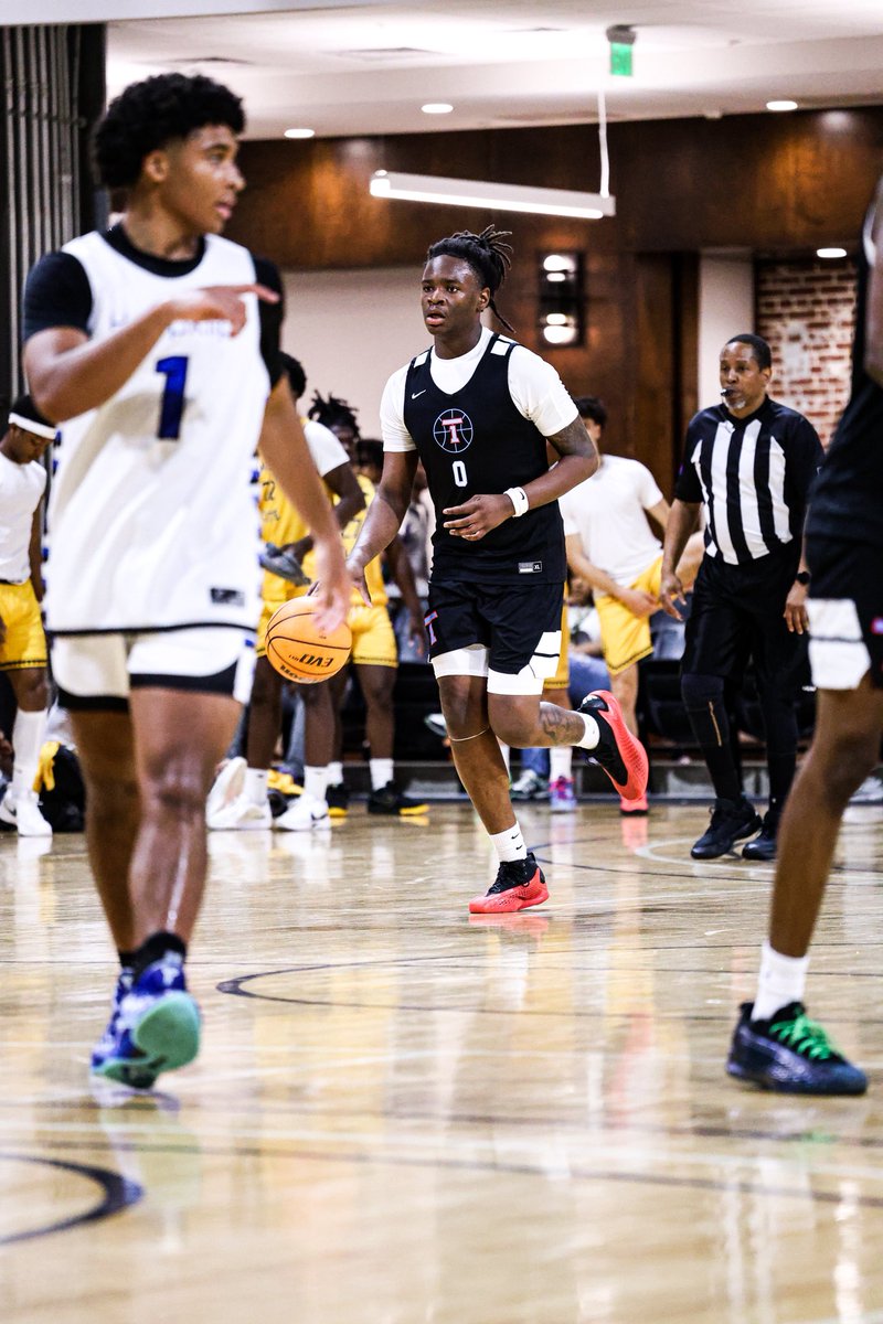 T1 (FL) Jaylen Mitchell standout in Rd 1. at #BIGSHOTS #CarolinaOpen. 
2025 6’8 PF of Westside (FL) averaged 14 ppg 8 rpg as a senior. Versatile forward with a frame. Plans to attend Florida Gateway College
<a href="/JayMitchell2025/">Jaylen Mitchell</a>