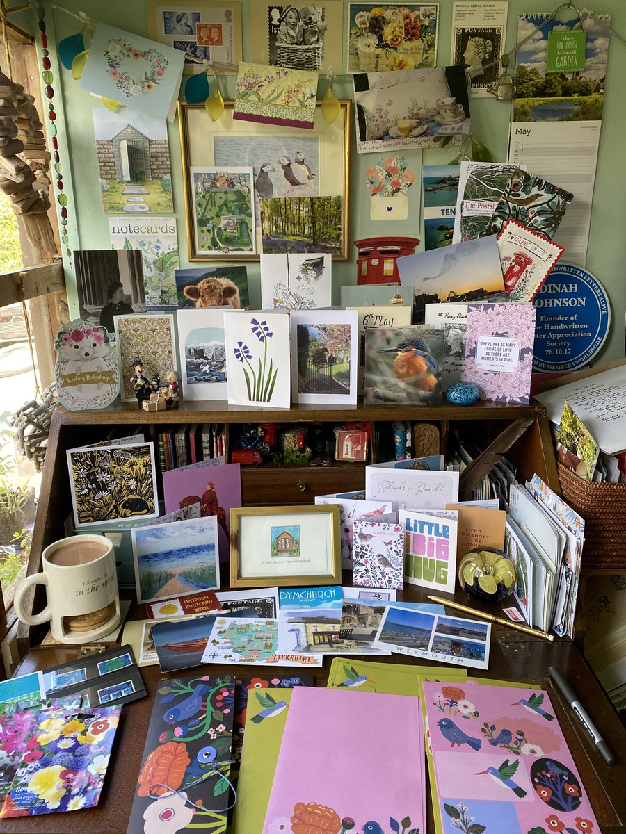 letterappsoc's tweet photo. Sunday happy placeโฆ Thank you so much for all the letters and cards that arrive at THLAS HQ. You really are the loveliest. #DeskGallery โบ๏ธ๐ ๐ https://t.co/eVSRWiVg9R