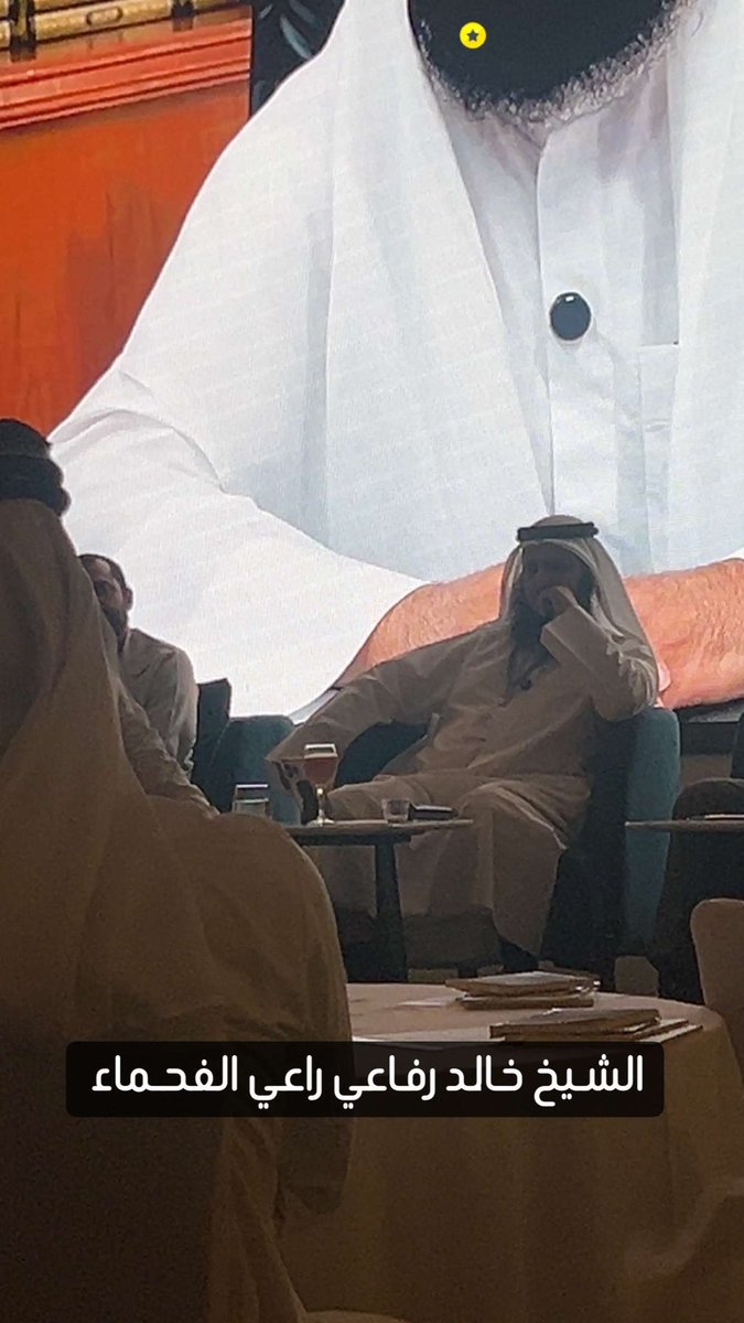 اليوم كان اللقاء التعريفي لحملة #راعي_الفحماء 
حقيقة كان لقاء رائع تم توضيح كل الامور للحجاج من قبل اصحاب الحملة وعلى راسهم الشيخ خالد رفاعي راعي الفحماء <a href="/khaled1133/">خالد رفاعي العازمي</a> 
واكثر ما لفت نظري  ما تم التعرف عليه من الشيخ : خالد رفاعي
1-  ان الحملة وقفية 
2- انه حريص جداً على ان يكون الحج