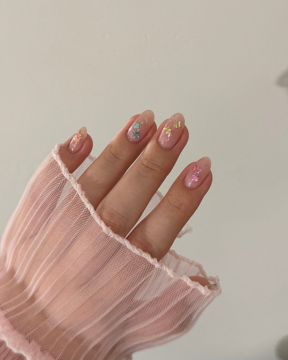 ellamila's tweet image. Dreamy spring nails unlocked 🦋 Tell us: are they your vibe or too bold? 

Colors used: Come Fly With Me Collection

#ellamila #springnails #butterflynails #nailinspo @nailartbydaisy