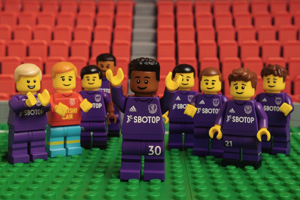fulhamatto's tweet photo. It's a W at Legoland 🔥

#fulhamfc 💜 https://t.co/c9iQvZFC3V